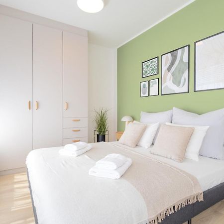 Bright 2Br - 7Th Floor, Balcony, Free Parking By Gravity Prague Lejlighed Eksteriør billede