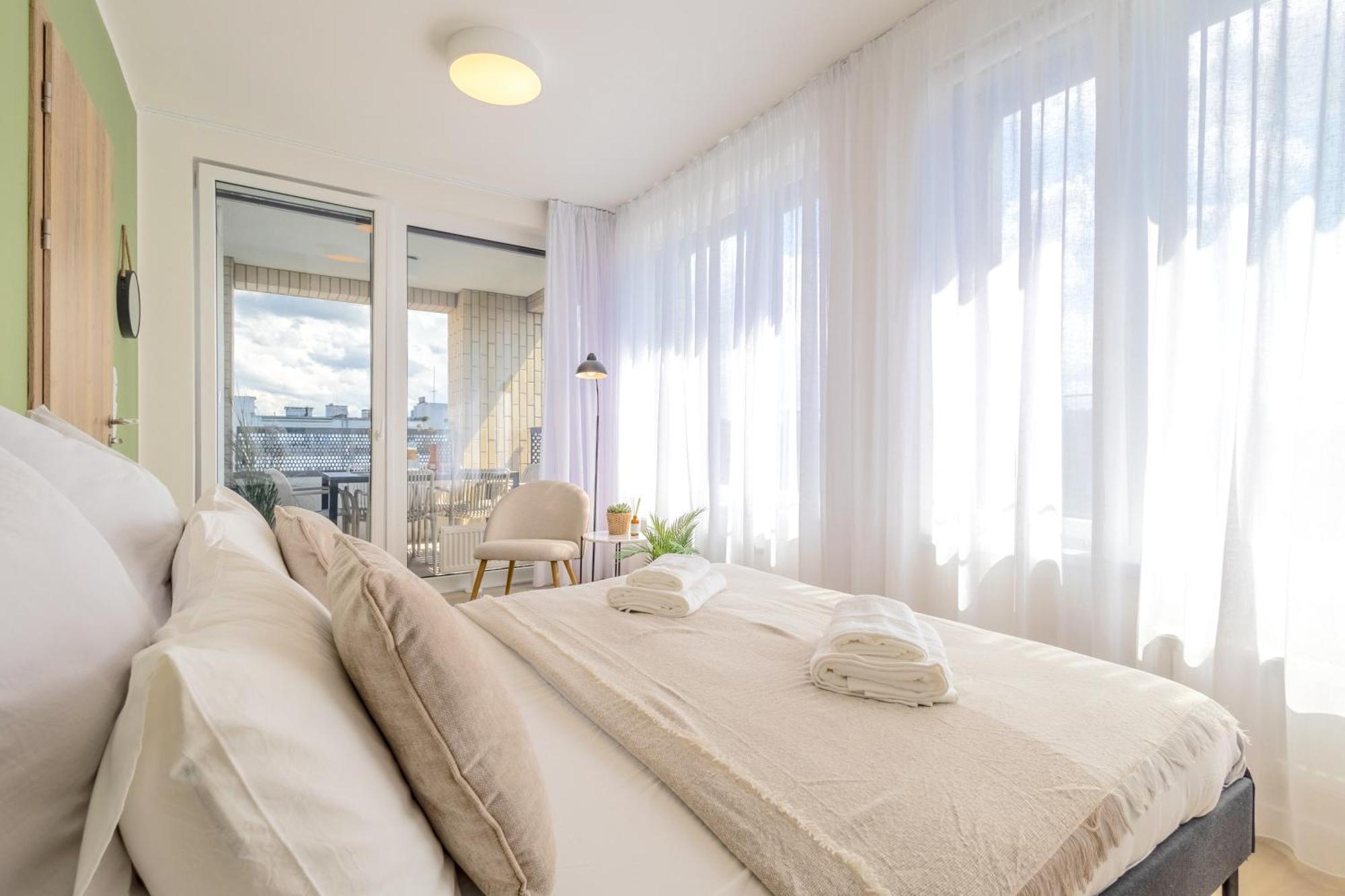 Bright 2Br - 7Th Floor, Balcony, Free Parking By Gravity Prague Lejlighed Eksteriør billede