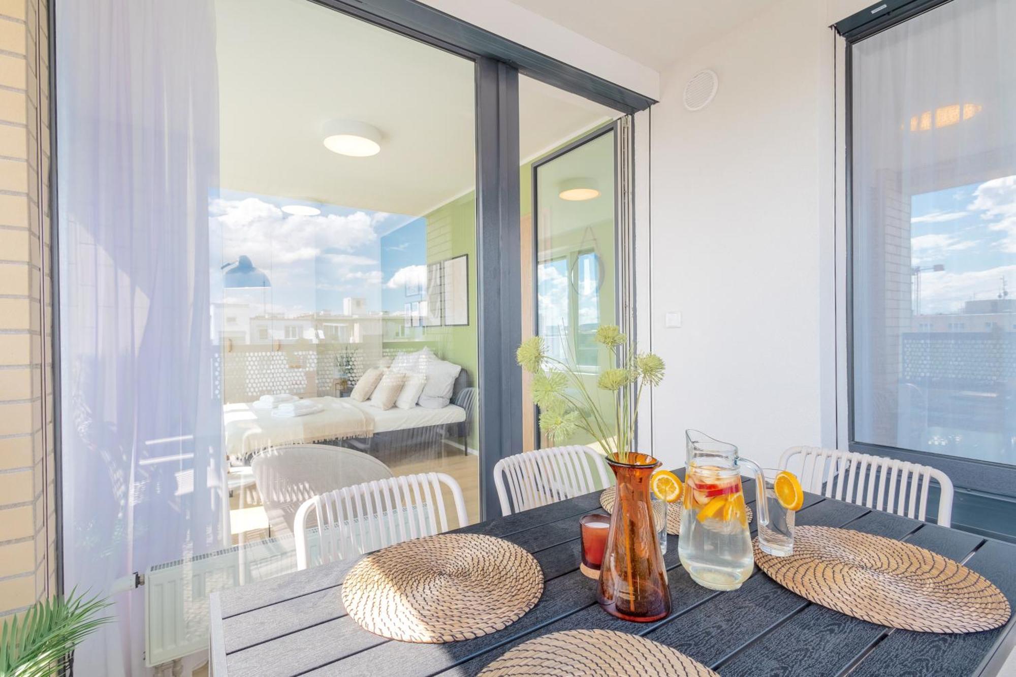 Bright 2Br - 7Th Floor, Balcony, Free Parking By Gravity Prague Lejlighed Eksteriør billede