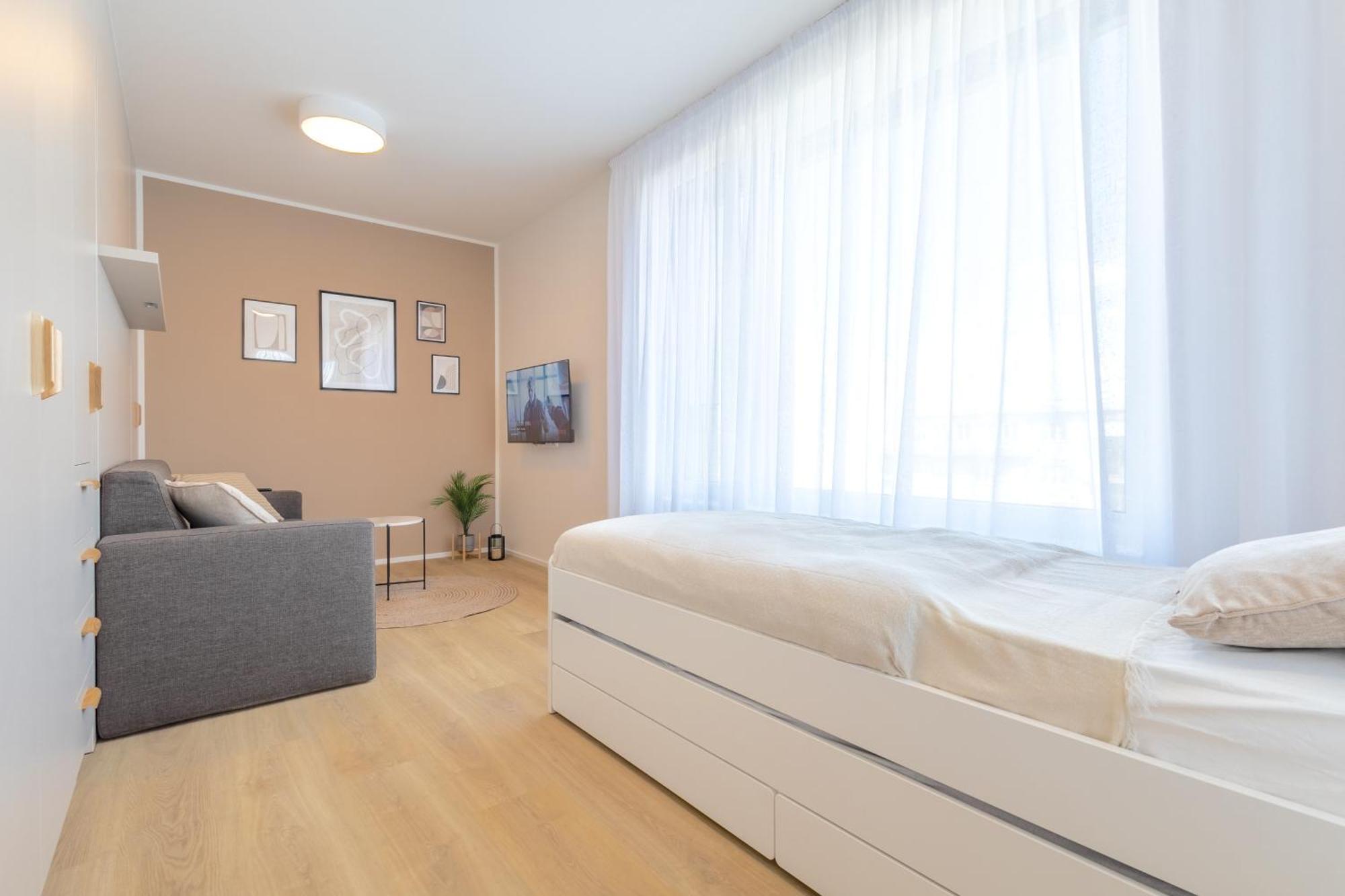 Bright 2Br - 7Th Floor, Balcony, Free Parking By Gravity Prague Lejlighed Eksteriør billede