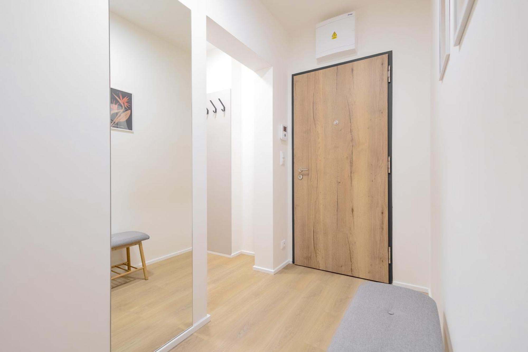 Bright 2Br - 7Th Floor, Balcony, Free Parking By Gravity Prague Lejlighed Eksteriør billede